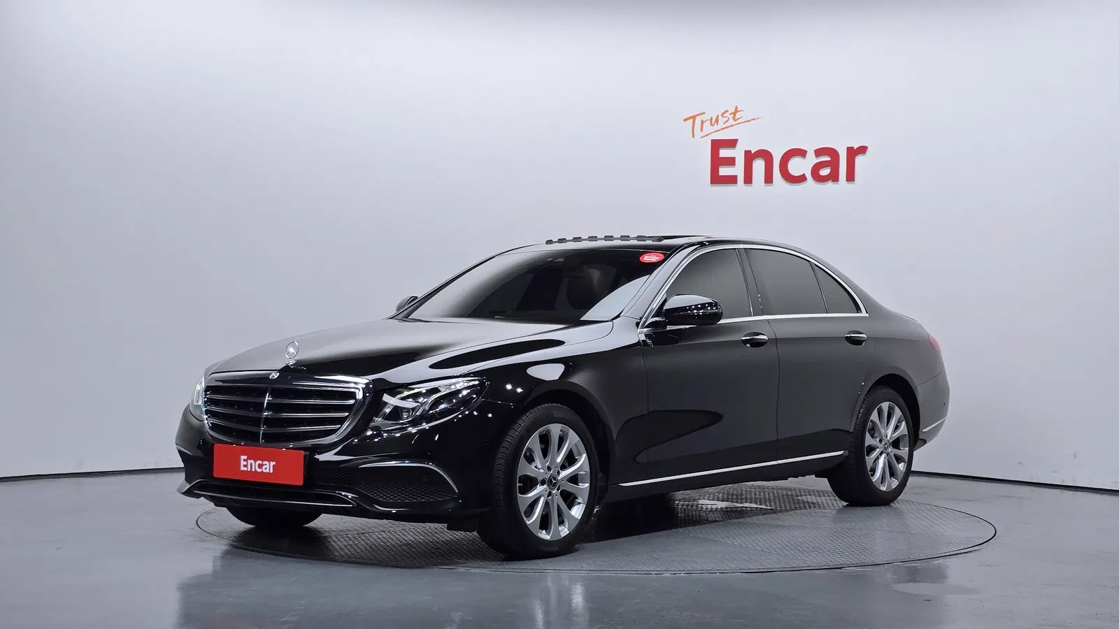 Mercedes-Benz Classe E E220d Exclusive (W213) 2019 — photo 1 sur 39
