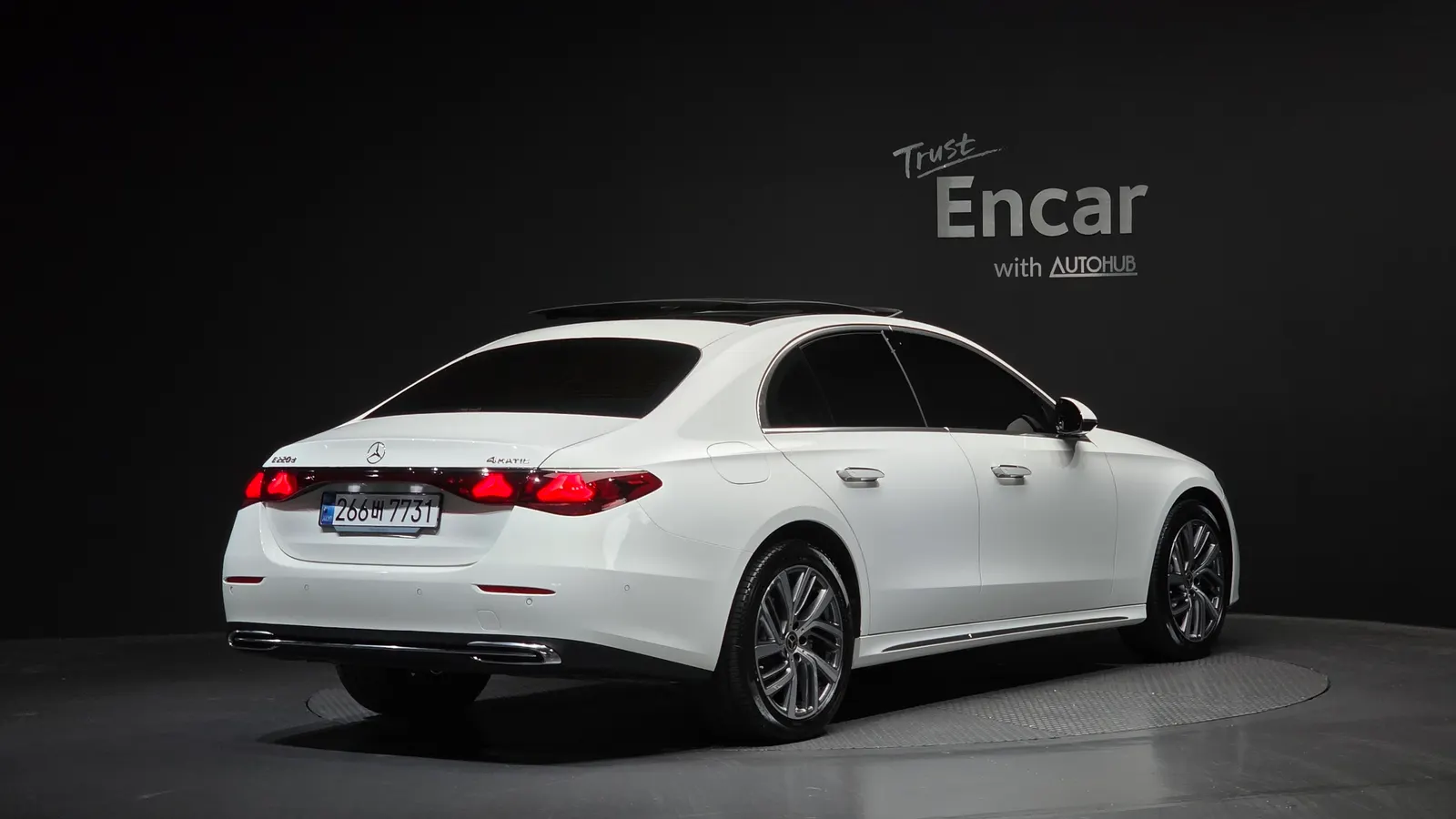 Mercedes-Benz Classe E E220d 4MATIC Exclusive (W214) 2024 — photo 1 sur 37