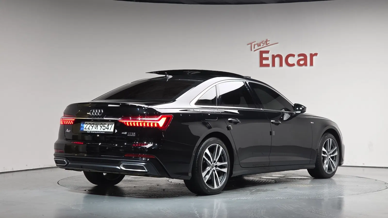 Audi A6 (C8) 45 TFSI Quattro Premium 2022 — photo 1 sur 40