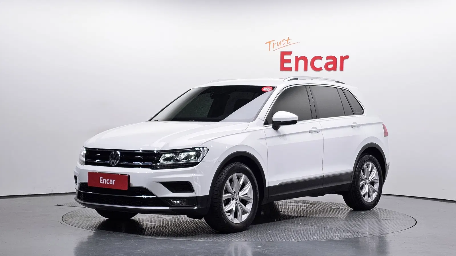 Volkswagen Tiguan 2e génération 2.0 TDI Premium 2018 — photo 1 sur 32