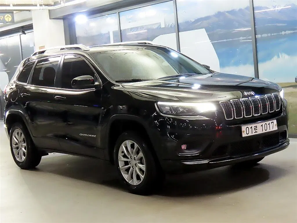 Jeep Cherokee(KL) 2.4 Longitude High AWD 2019 — photo 1 sur 26