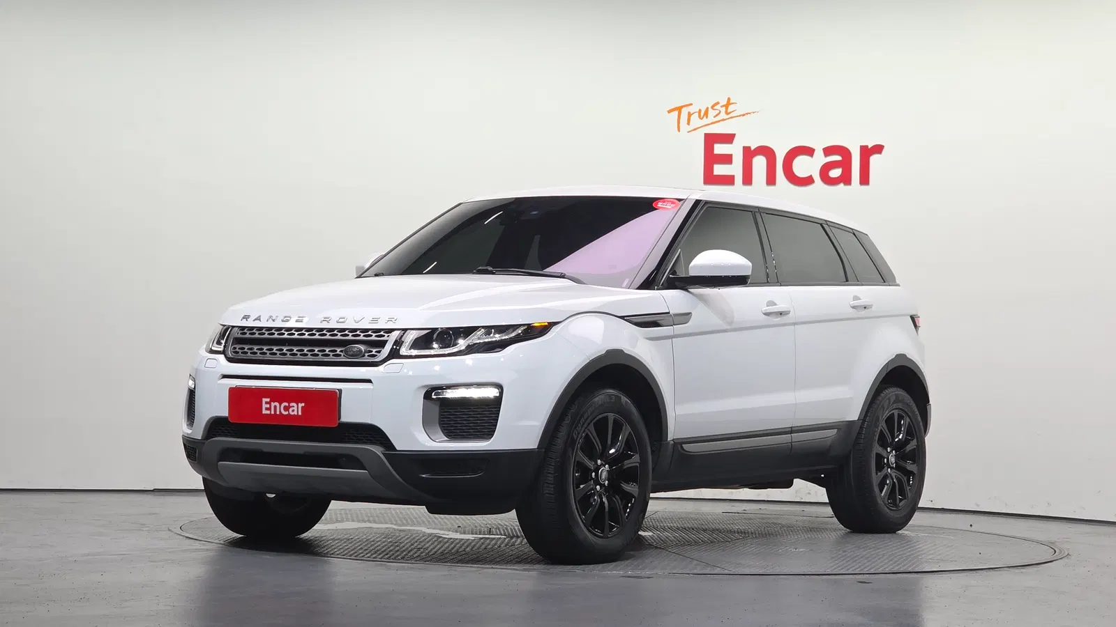 Land Rover Range Rover Evoque 2.0 TD4 SE 2017 — photo 1 sur 43
