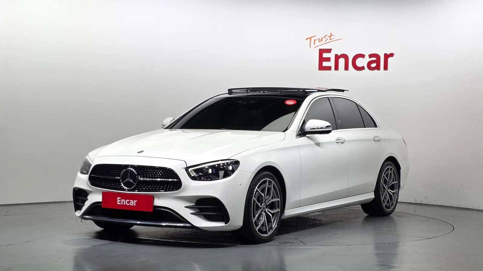 Mercedes-Benz Classe E AMG Line · E220d 4MATIC (W213) 2021 — photo 1 sur 39
