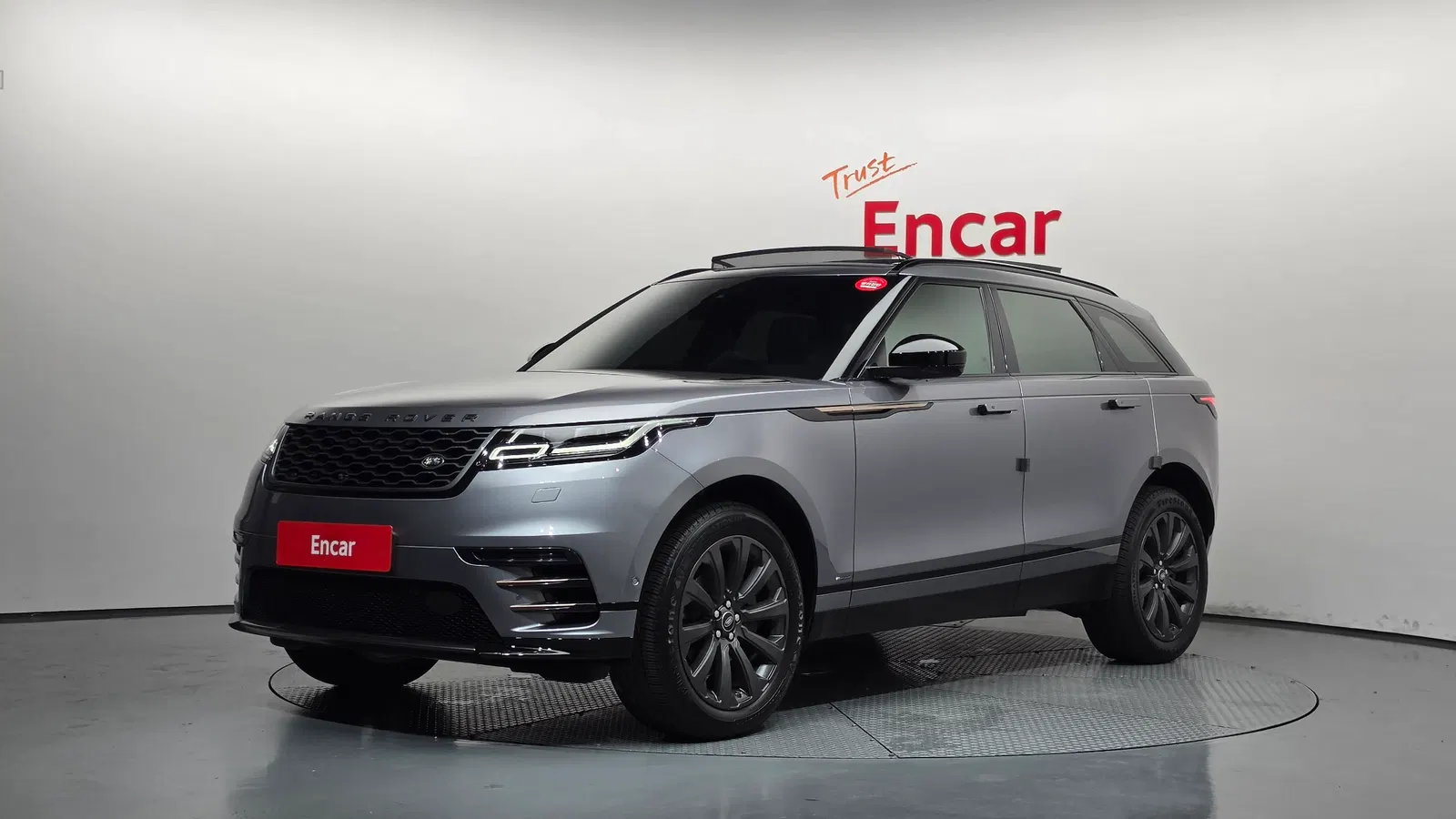 Land Rover Range Rover Velar 2.0 D240 R-Dynamic SE 2020 — photo 1 sur 36