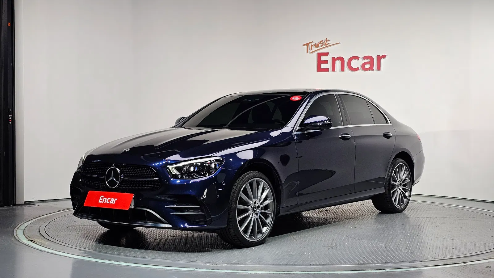 Mercedes-Benz Classe E AMG Line · E350 4MATIC (W213) 2022 — photo 1 sur 40