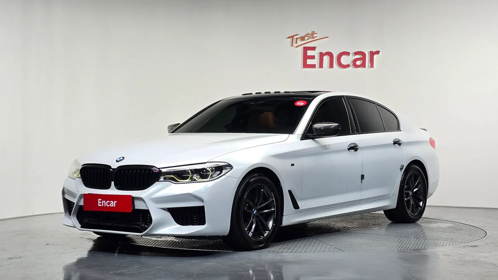 BMW Série 5 (G30) 530i M Sport 2017 — photo 1 sur 20