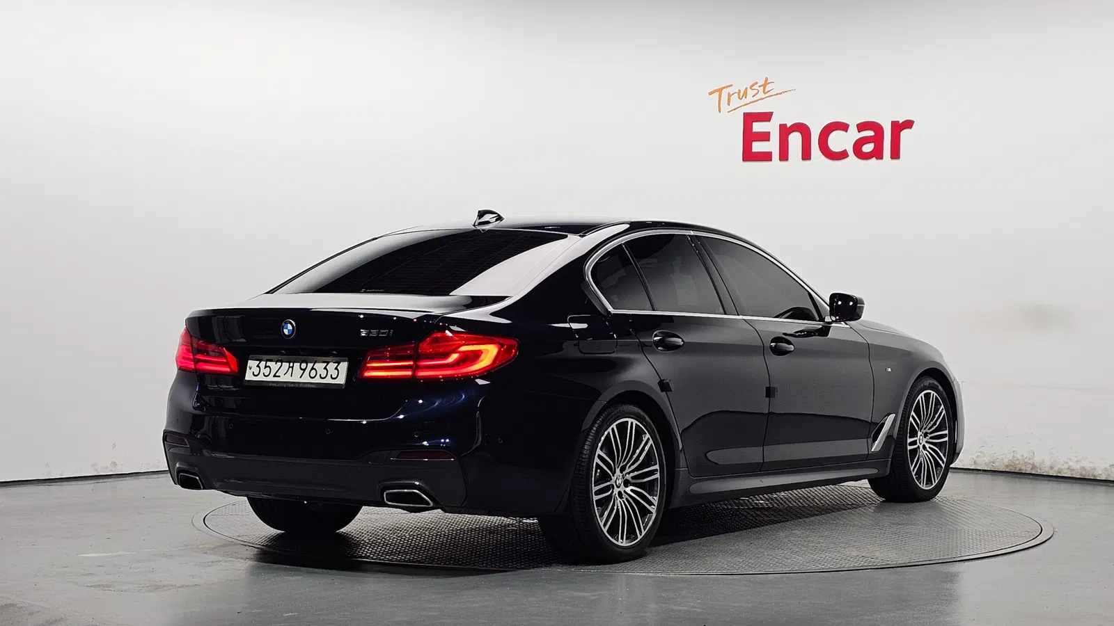 BMW Série 5 (G30) 530i M Sport Plus 2020 — photo 1 sur 37