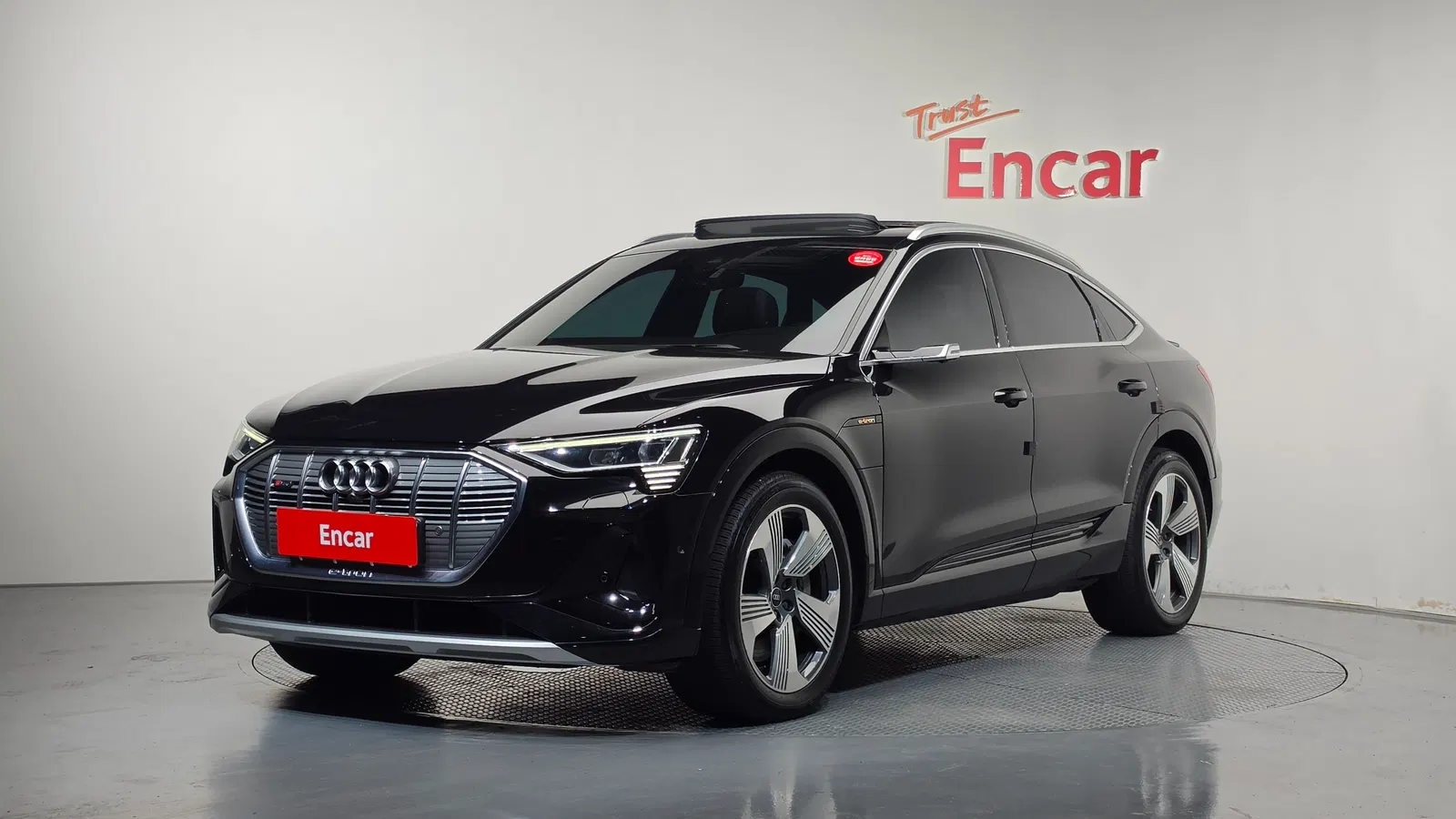 Audi e-tron 55 Quattro Sportback 2022 — photo 1 sur 42