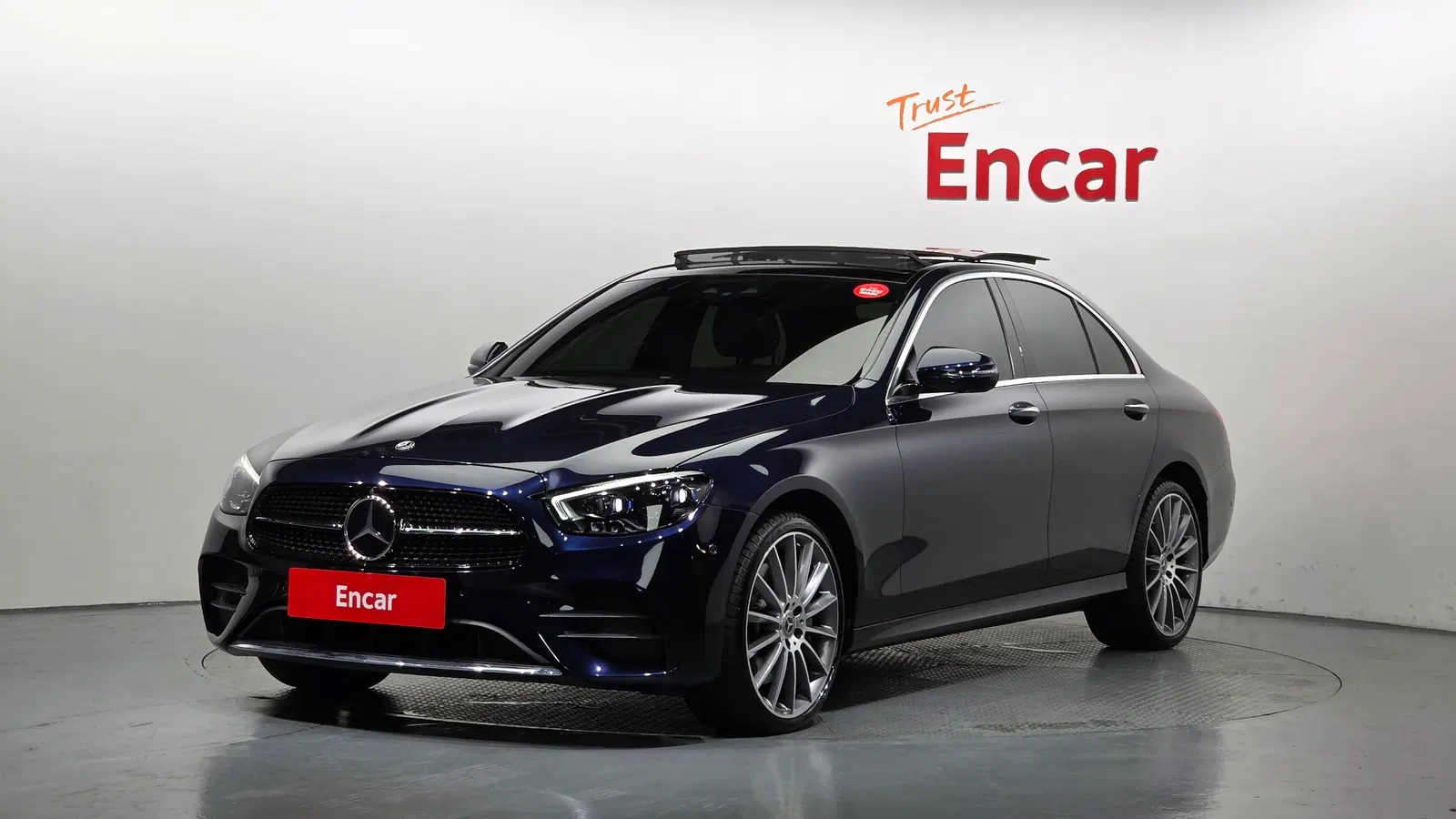 Mercedes-Benz Classe E AMG Line · E350 4MATIC (W213) 2022 — photo 1 sur 36