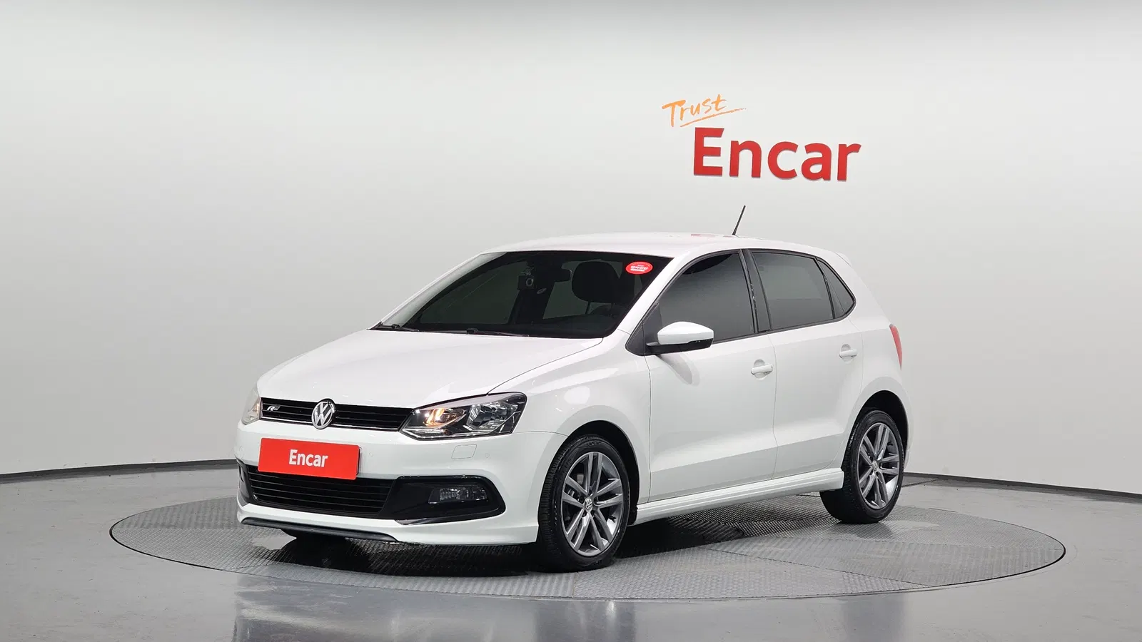 Volkswagen Polo 1.4 TDI R-Line 2015 — photo 1 sur 20