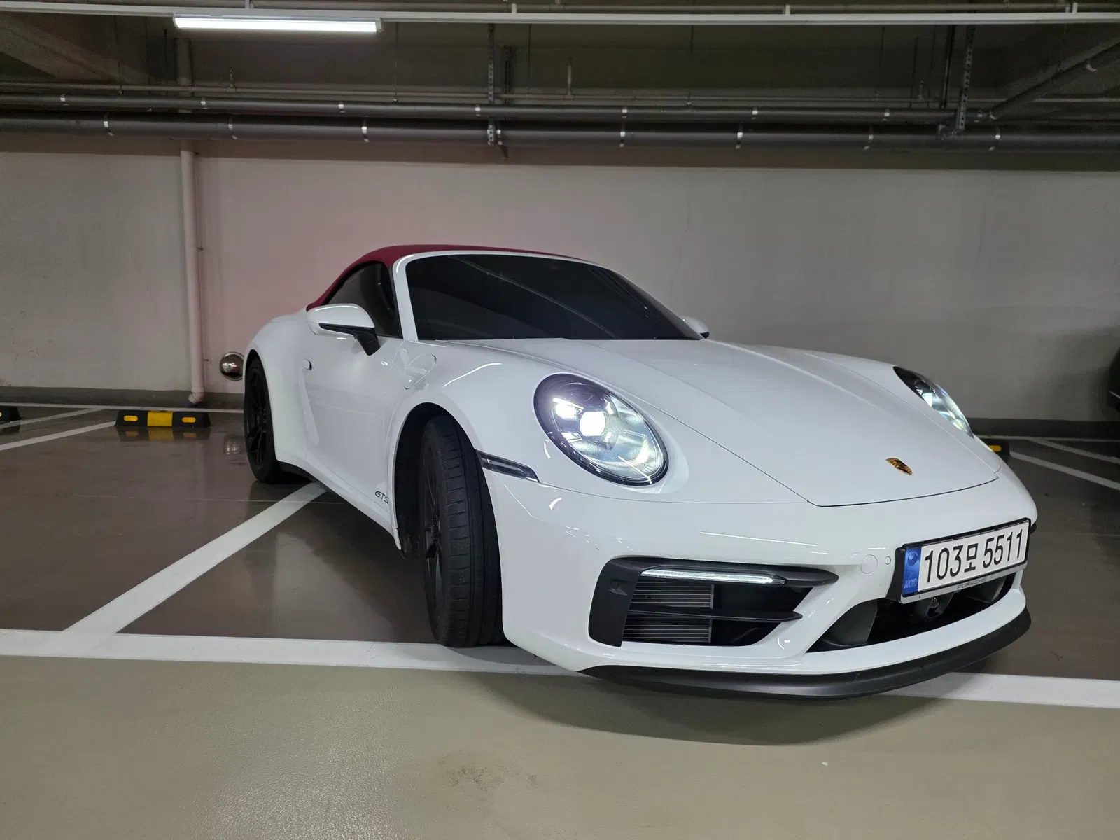 Porsche 911 (992) Carrera 4 GTS Cabriolet 2023 — photo 1 sur 19