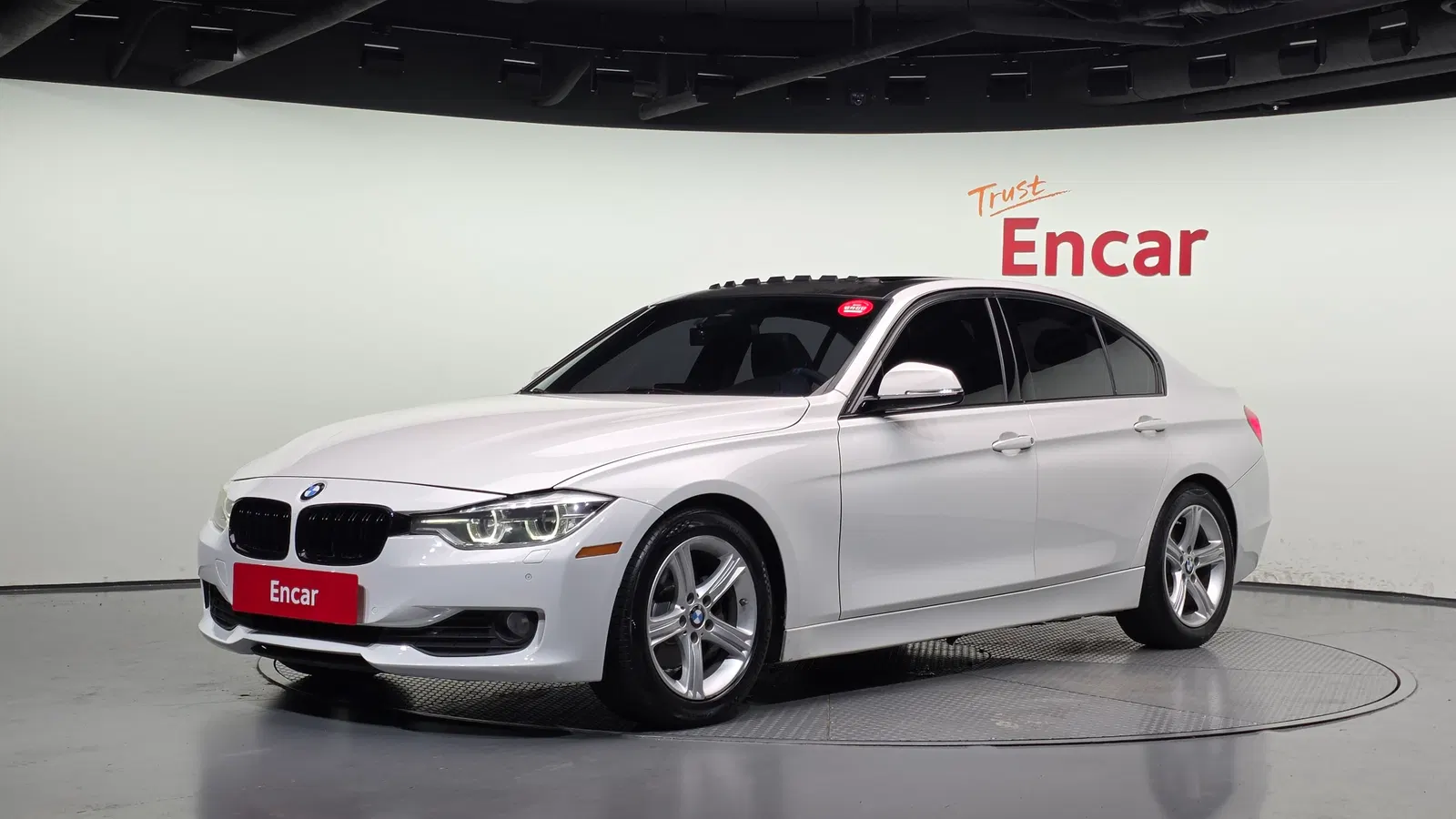BMW Série 3 (F30) 320i M Sport 2017 — photo 1 sur 26