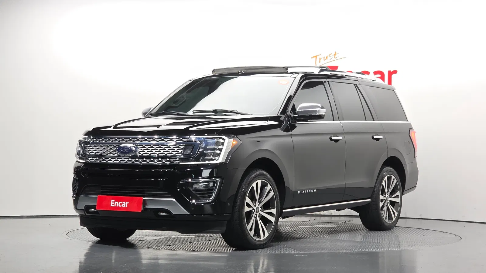 Ford Expedition Platinum 4WD 2021 — photo 1 sur 32