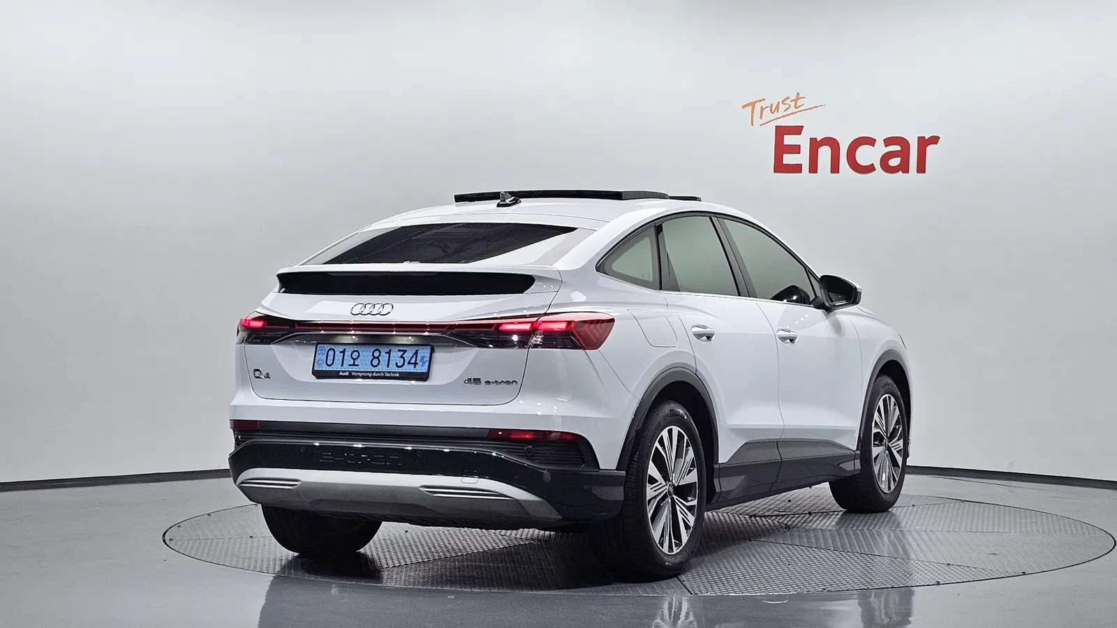 Audi Q4 e-tron (F4) 45 Sportback 2025 — photo 1 sur 36