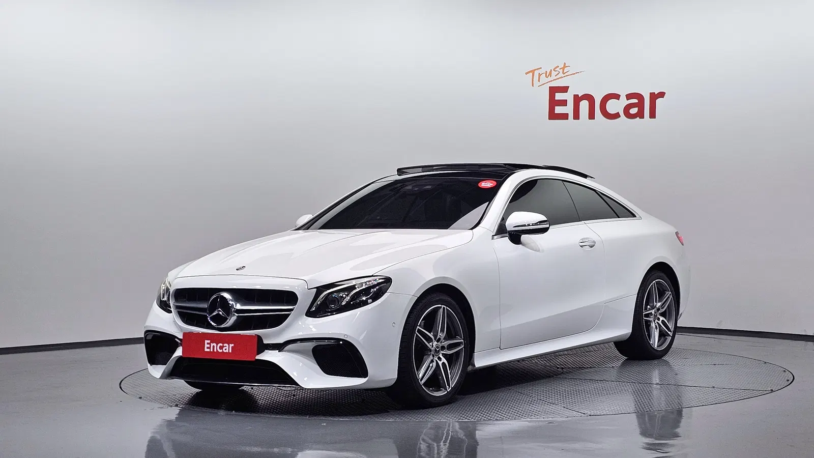Mercedes-Benz Classe E E220d Coupé (W213) 2019 — photo 1 sur 35