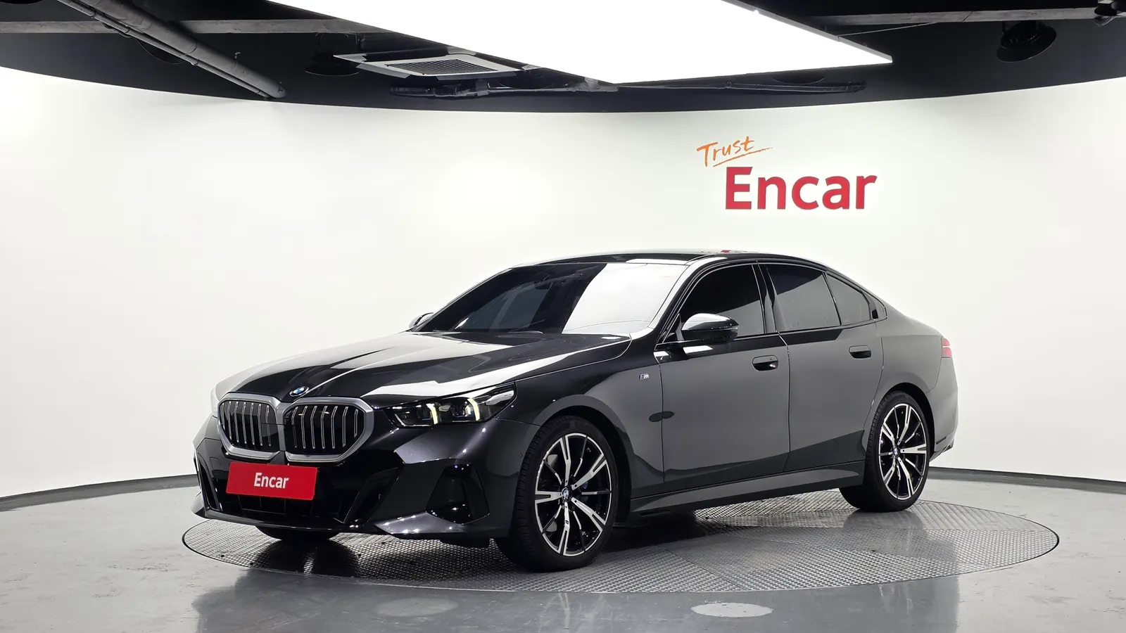 BMW Série 5 (G60) 530i xDrive M Sport 2024 — photo 1 sur 20