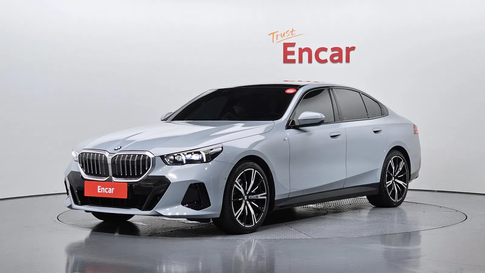 BMW Série 5 (G60) 530i xDrive M Sport 2026 — photo 1 sur 41