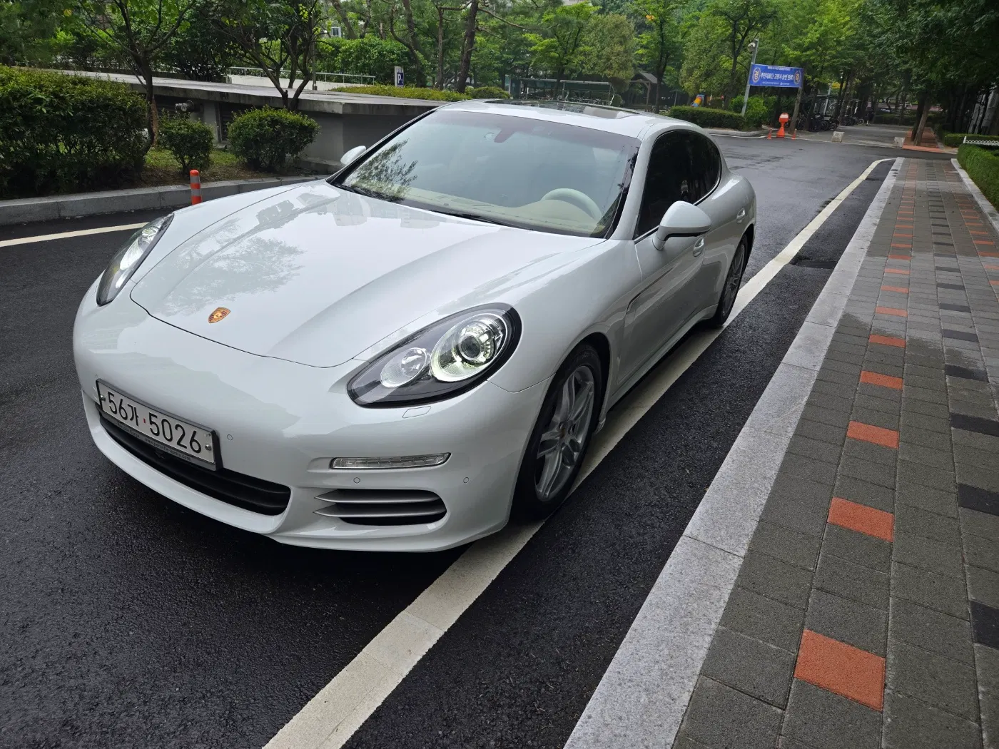 Porsche Panamera 3.6 AWD 2014 — photo 1 sur 24