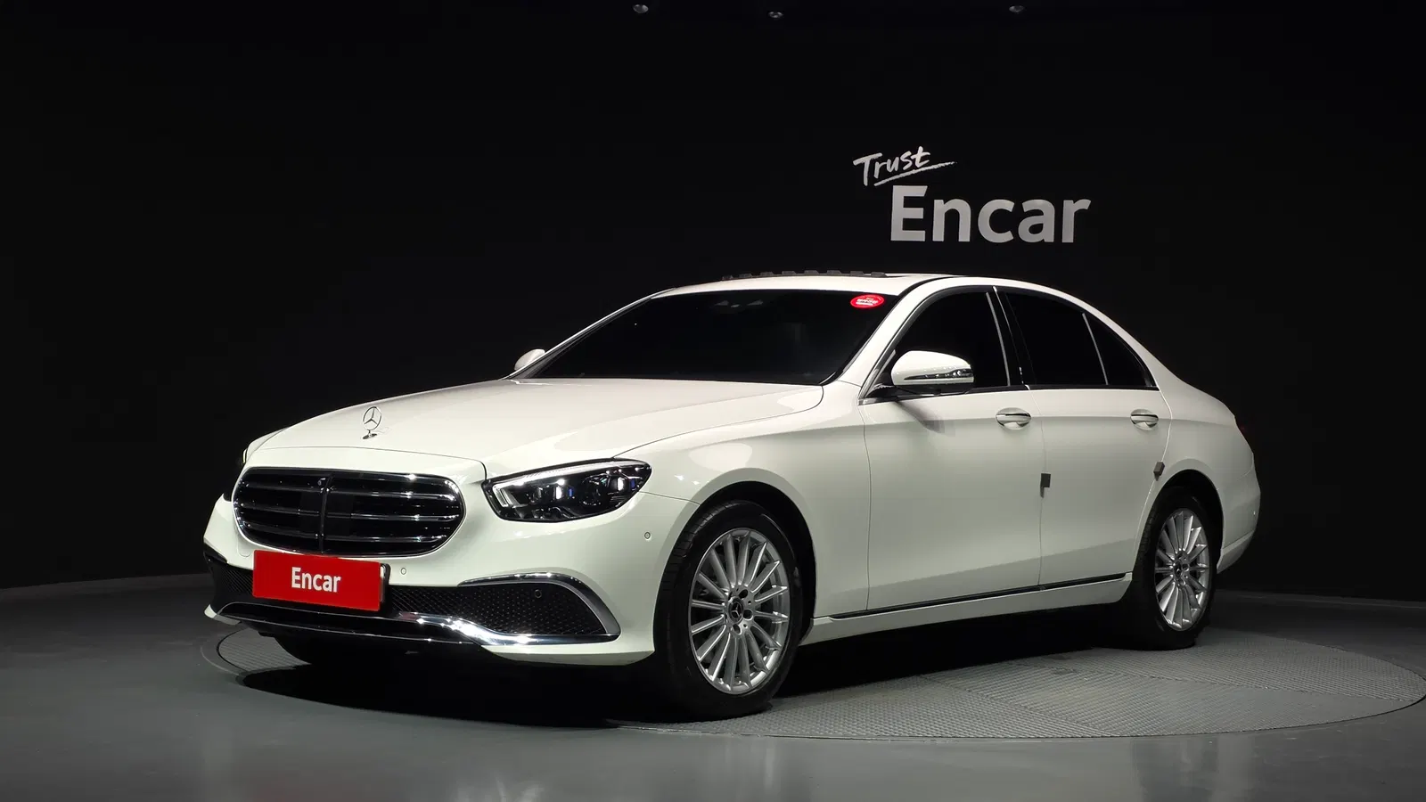 Mercedes-Benz Classe E E250 Exclusive (W213) 2023 — photo 1 sur 39
