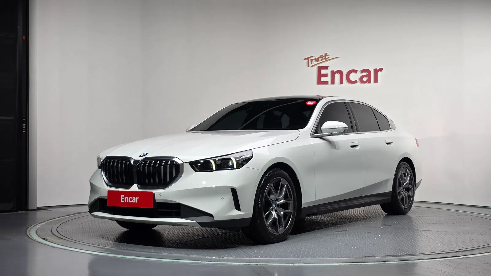 BMW Série 5 (G60) 520i 2024 — photo 1 sur 35