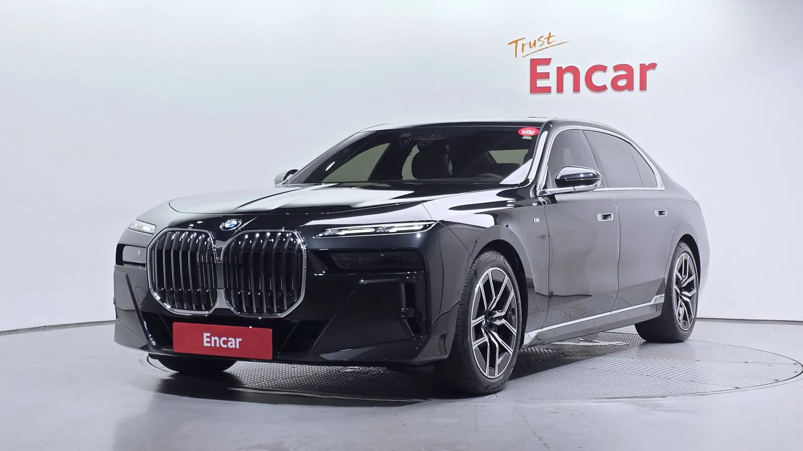 BMW Série 7 (G70) 740i xDrive M Sport 2025 — photo 1 sur 31