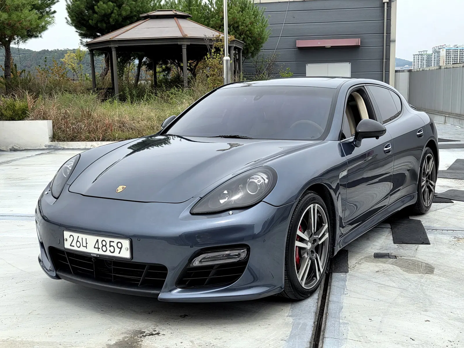 Porsche Panamera 4.8 S 2010 — photo 1 sur 25