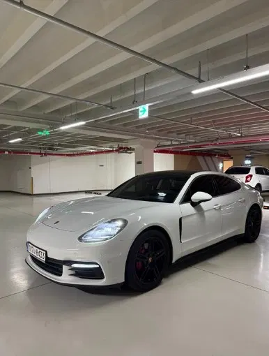 Porsche Panamera (971) 3.0 AWD 2018 — photo 1 sur 18