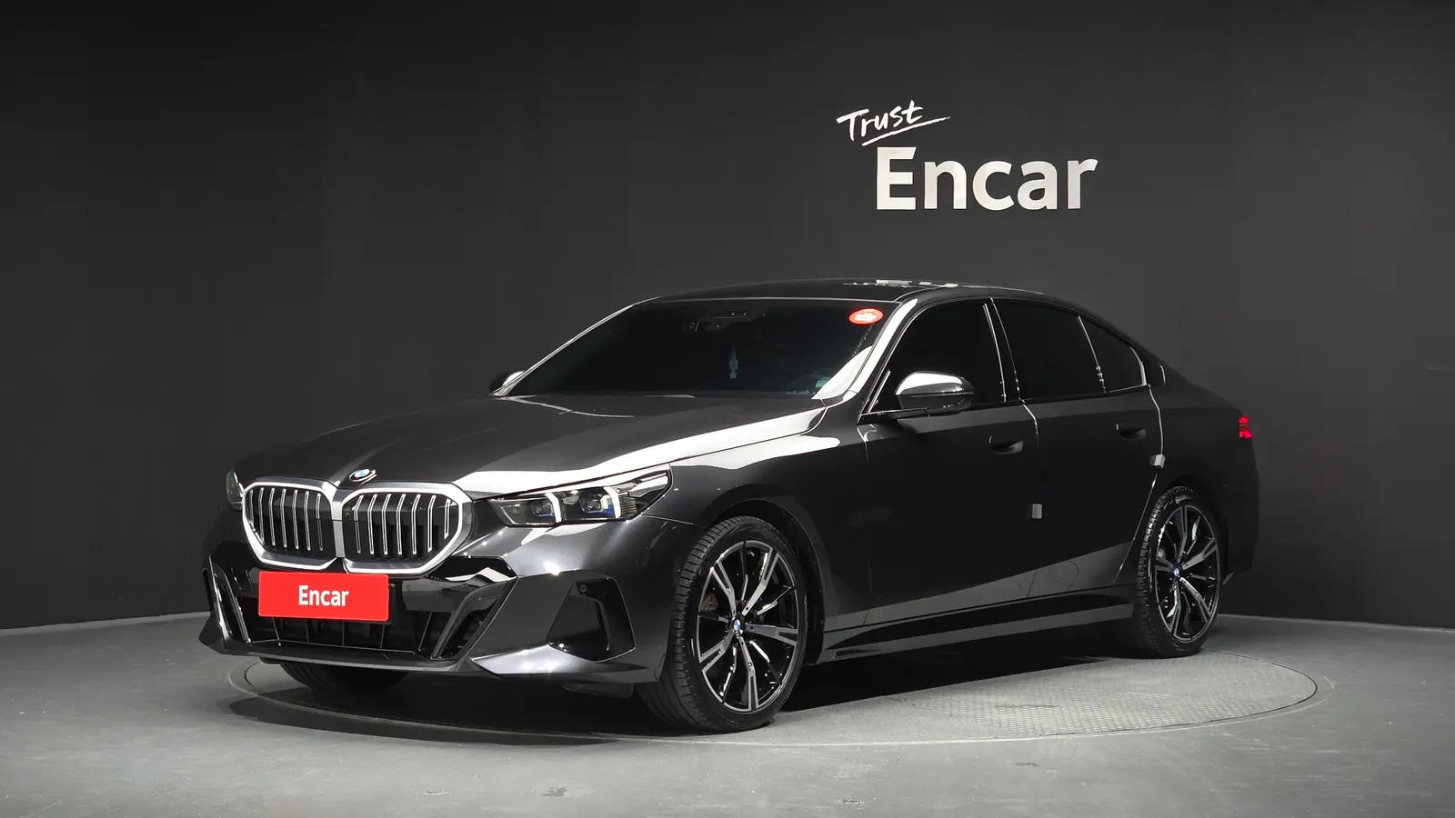 BMW Série 5 (G60) 530i xDrive M Sport 2026 — photo 1 sur 41