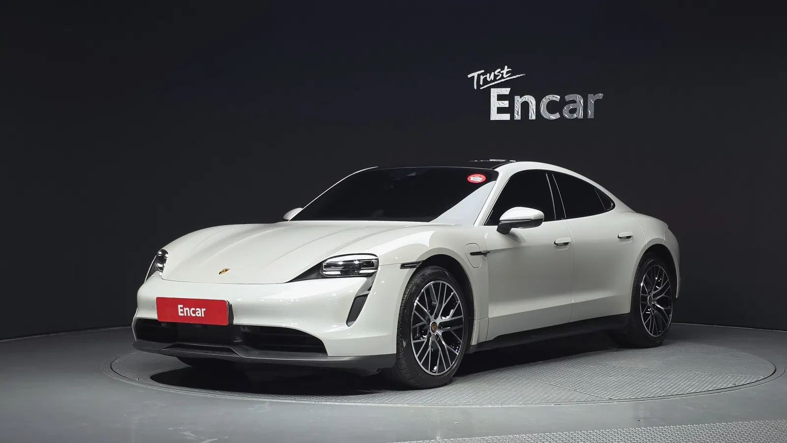 Porsche Taycan Base 2022 — photo 1 sur 42