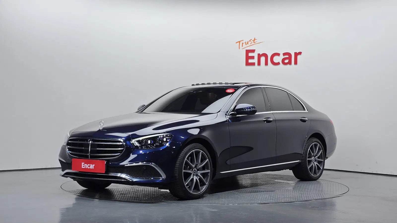 Mercedes-Benz Classe E E300e 4MATIC Exclusive (W213) 2022 — photo 1 sur 35