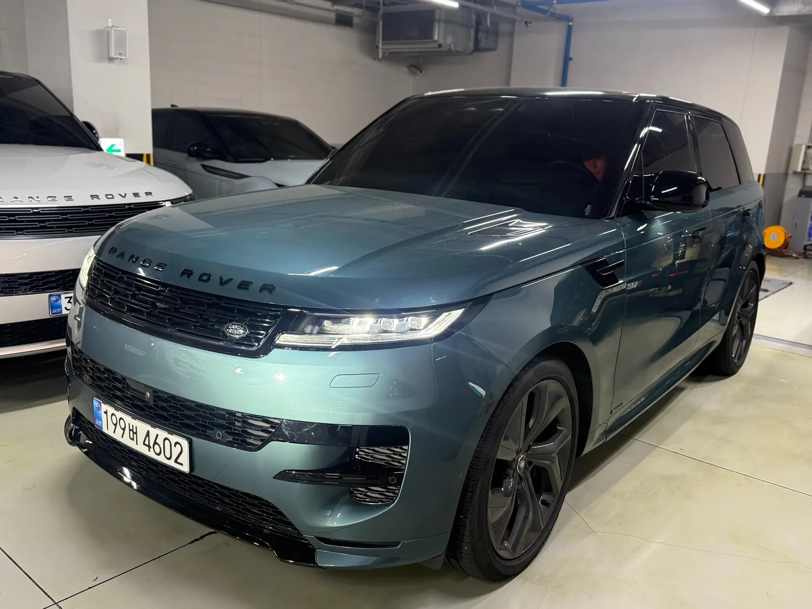 Land Rover Range Rover Sport 3e génération P400 AB 2025 — photo 1 sur 24