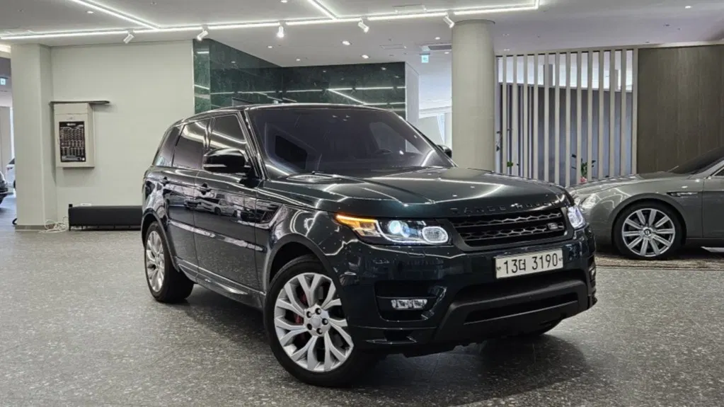 Land Rover Range Rover Sport 2e génération 3.0 SDV6 AB Dynamic 2017 — photo 1 sur 26
