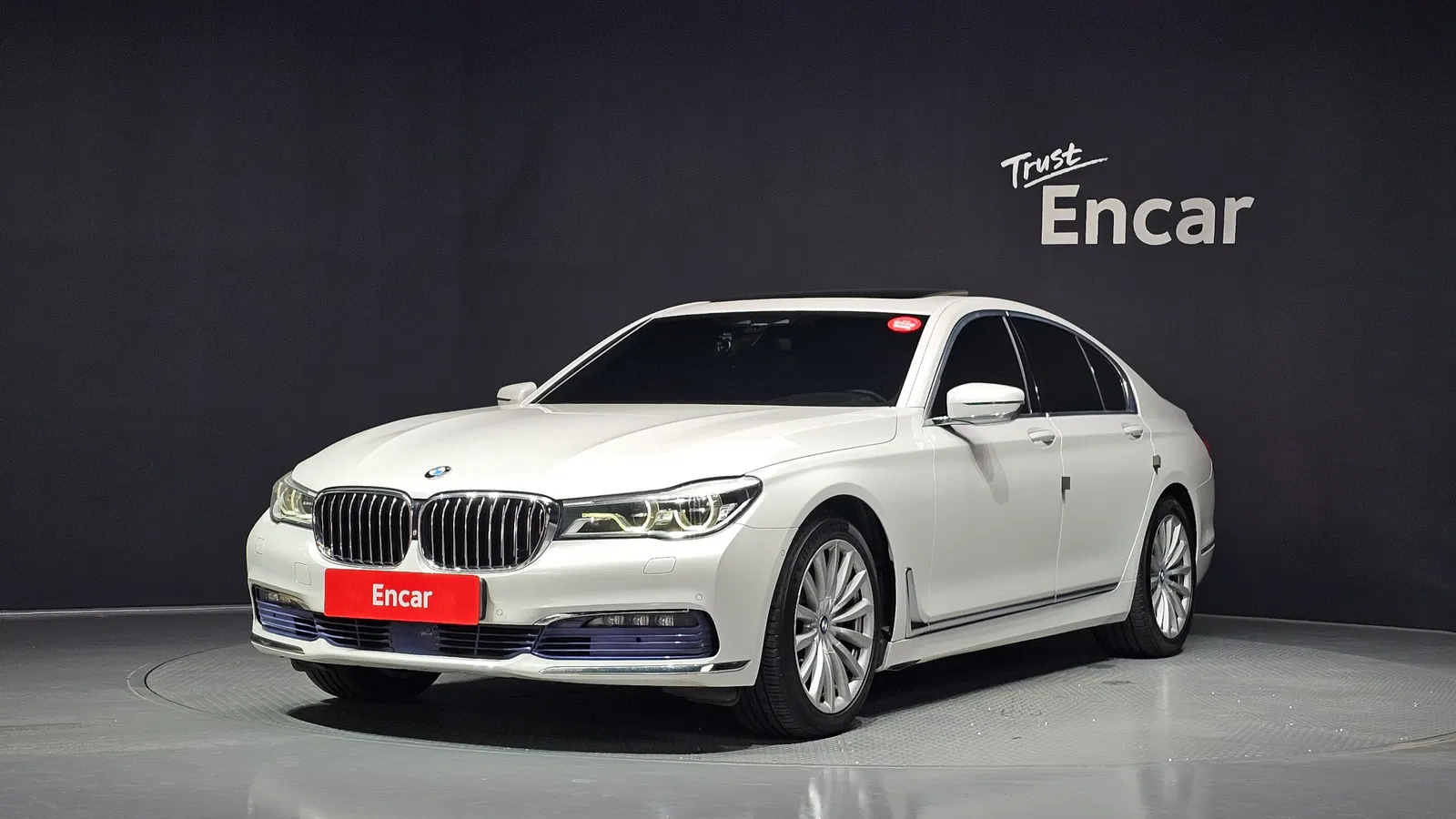 BMW Série 7 (G11) 730d xDrive 2016 — photo 1 sur 20