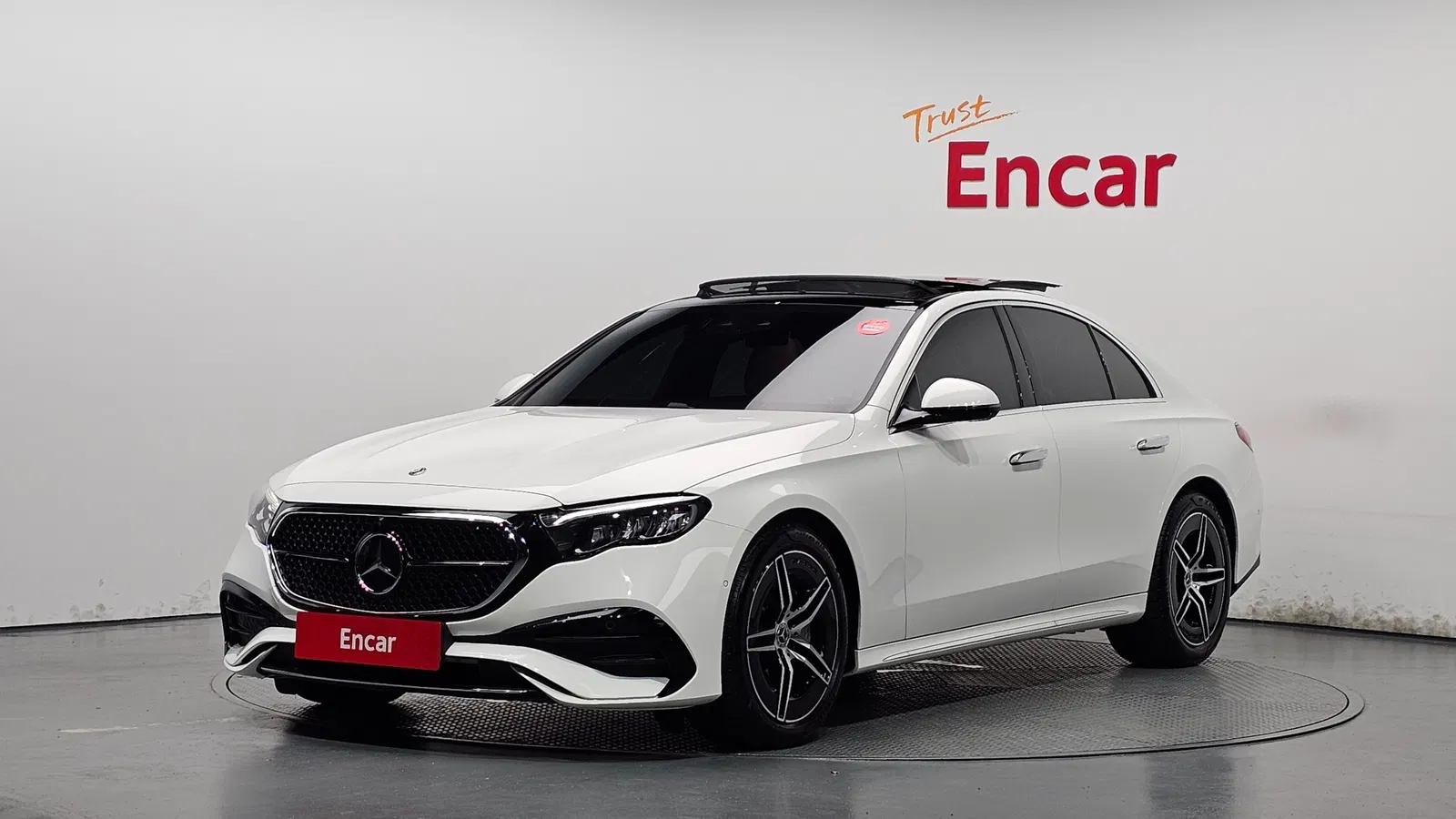 Mercedes-Benz Classe E AMG Line · E200 (W214) 2026 — photo 1 sur 34