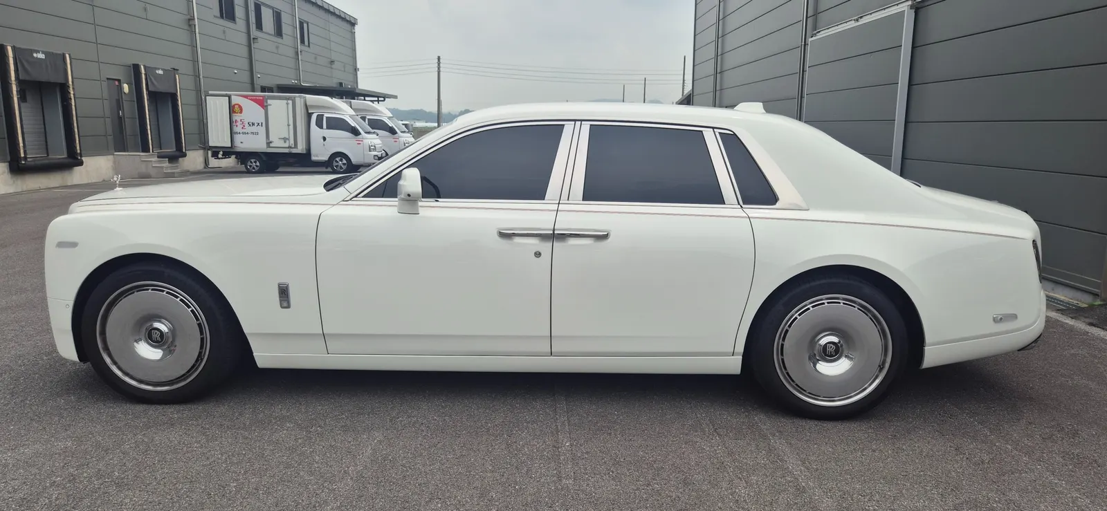 Rolls-Royce Phantom 6.7 V12 2025 — photo 1 sur 26