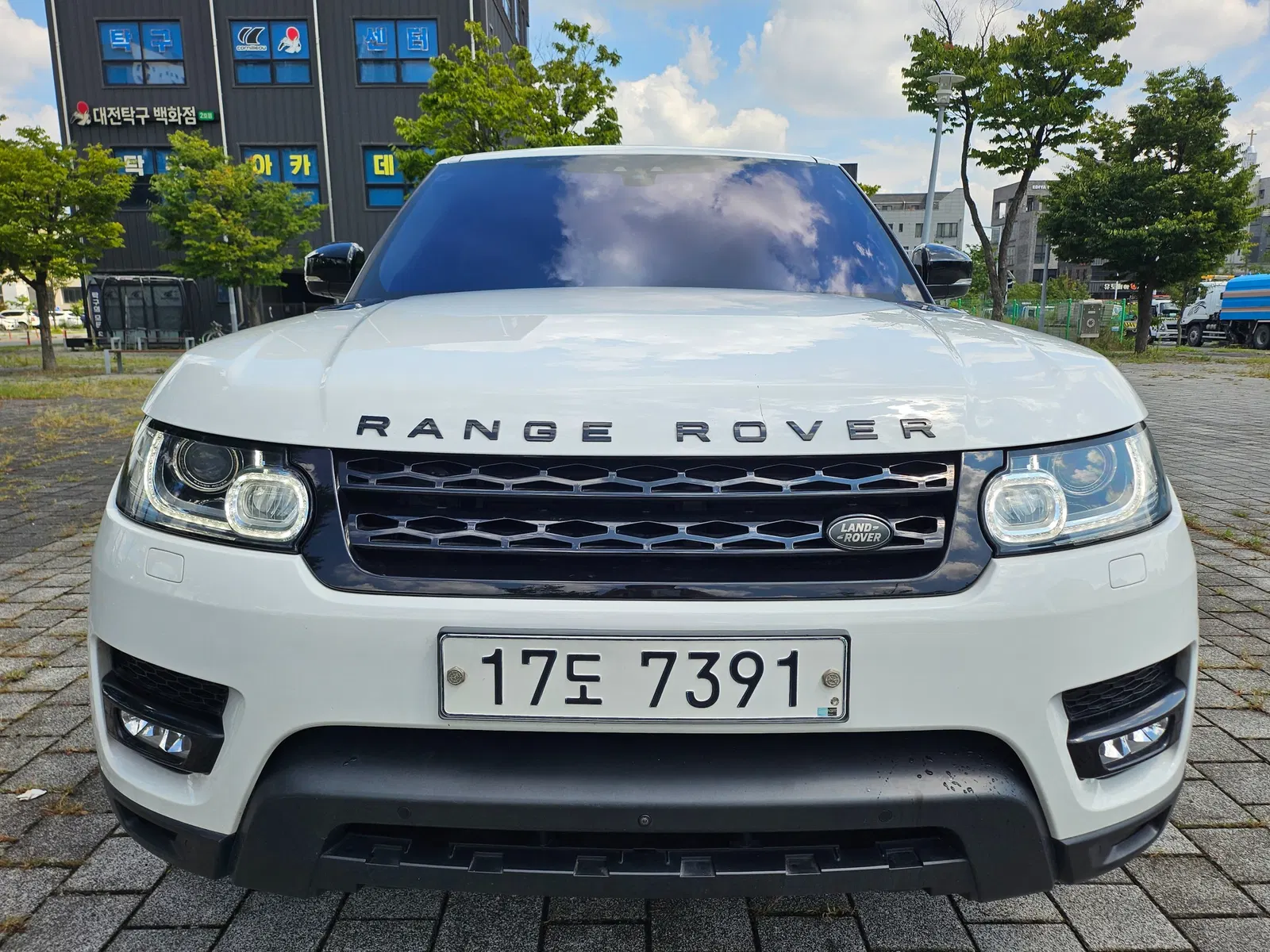 Land Rover Range Rover Sport 2e génération 3.0 SDV6 HSE Dynamic 2017 — photo 1 sur 26