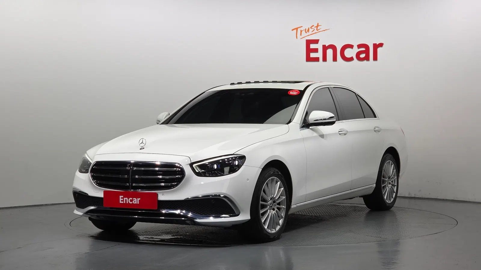 Mercedes-Benz Classe E E220d 4MATIC Exclusive (W213) 2021 — photo 1 sur 37