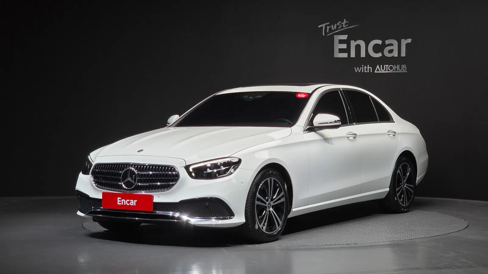 Mercedes-Benz Classe E E250 Avantgarde (W213) 2021 — photo 1 sur 33