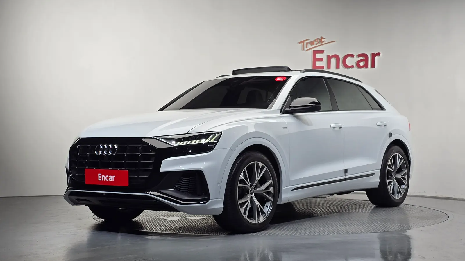 Audi Q8 (4M) 55 TFSI Quattro Premium 2022 — photo 1 sur 34