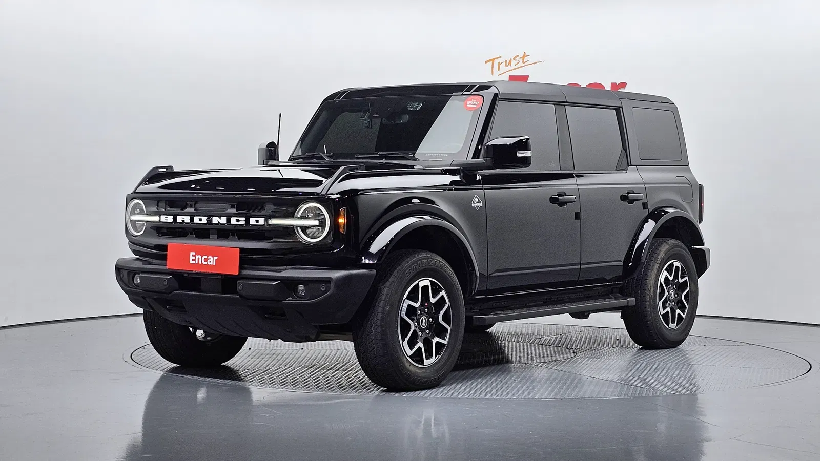 Ford Bronco 6e génération 2.7 Outer Banks 2022 — photo 1 sur 32