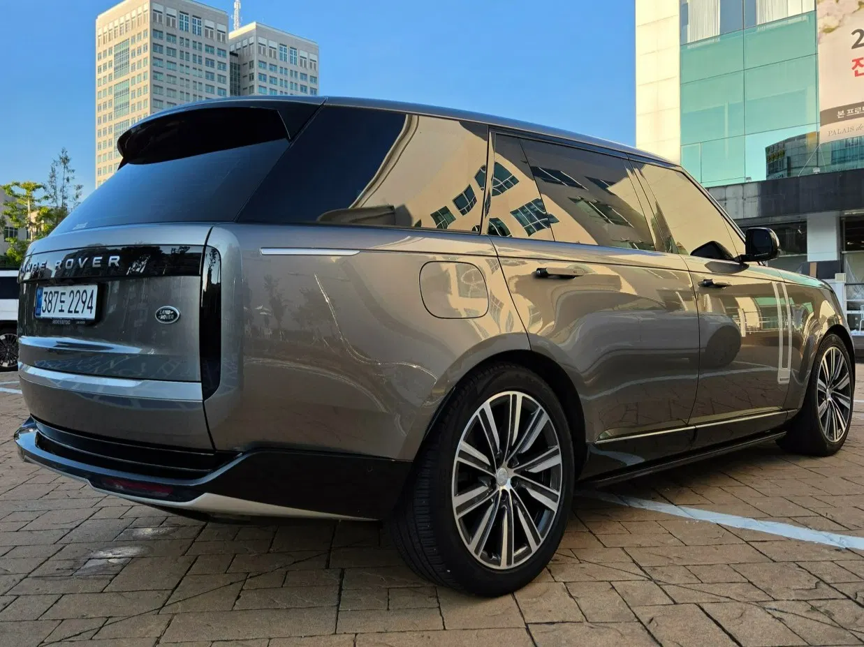 Land Rover Range Rover 5e génération P530 AB LWB 2023 — photo 1 sur 25