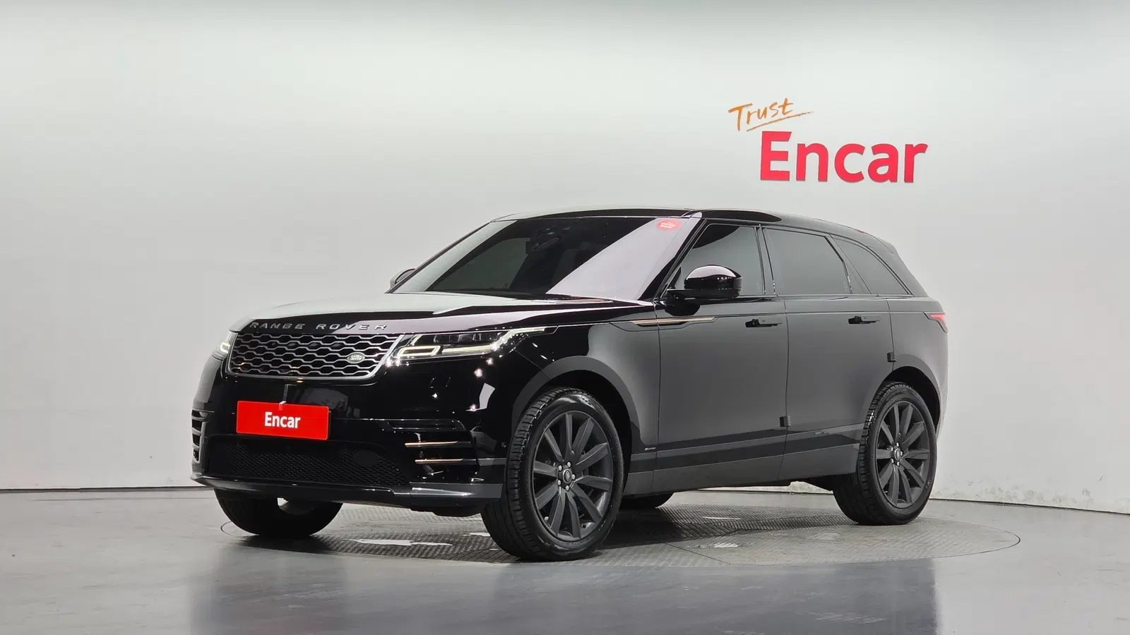 Land Rover Range Rover Velar 3.0 D300 R-Dynamic HSE 2018 — photo 1 sur 33