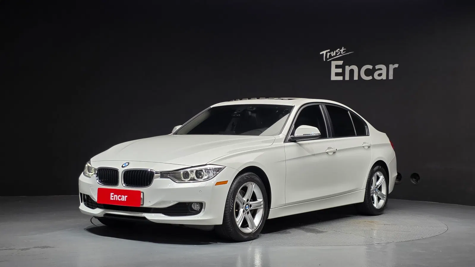 BMW Série 3 (F30) 320d 2013 — photo 1 sur 20