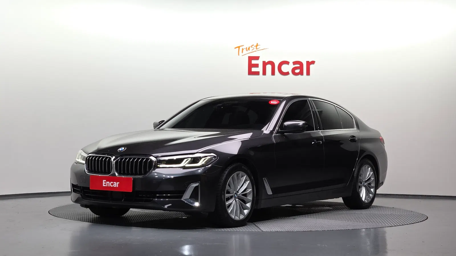 BMW Série 5 (G30) 523d xDrive Luxury 2021 — photo 1 sur 32