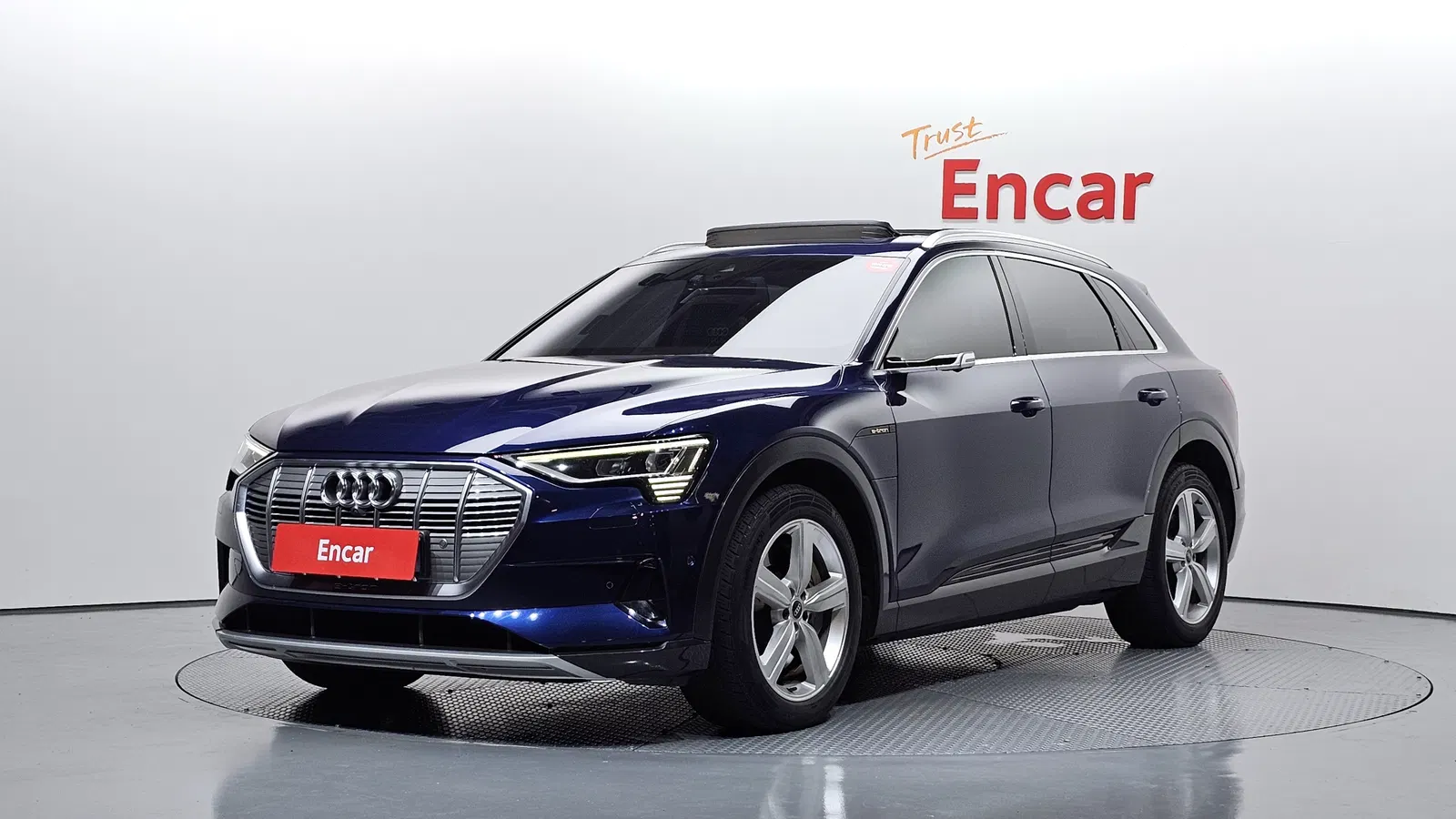 Audi e-tron 50 Quattro 2021 — photo 1 sur 37