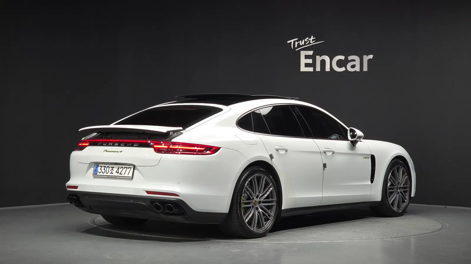 Porsche Panamera (971) 2.9 AWD E-Hybride 2020 — photo 1 sur 37