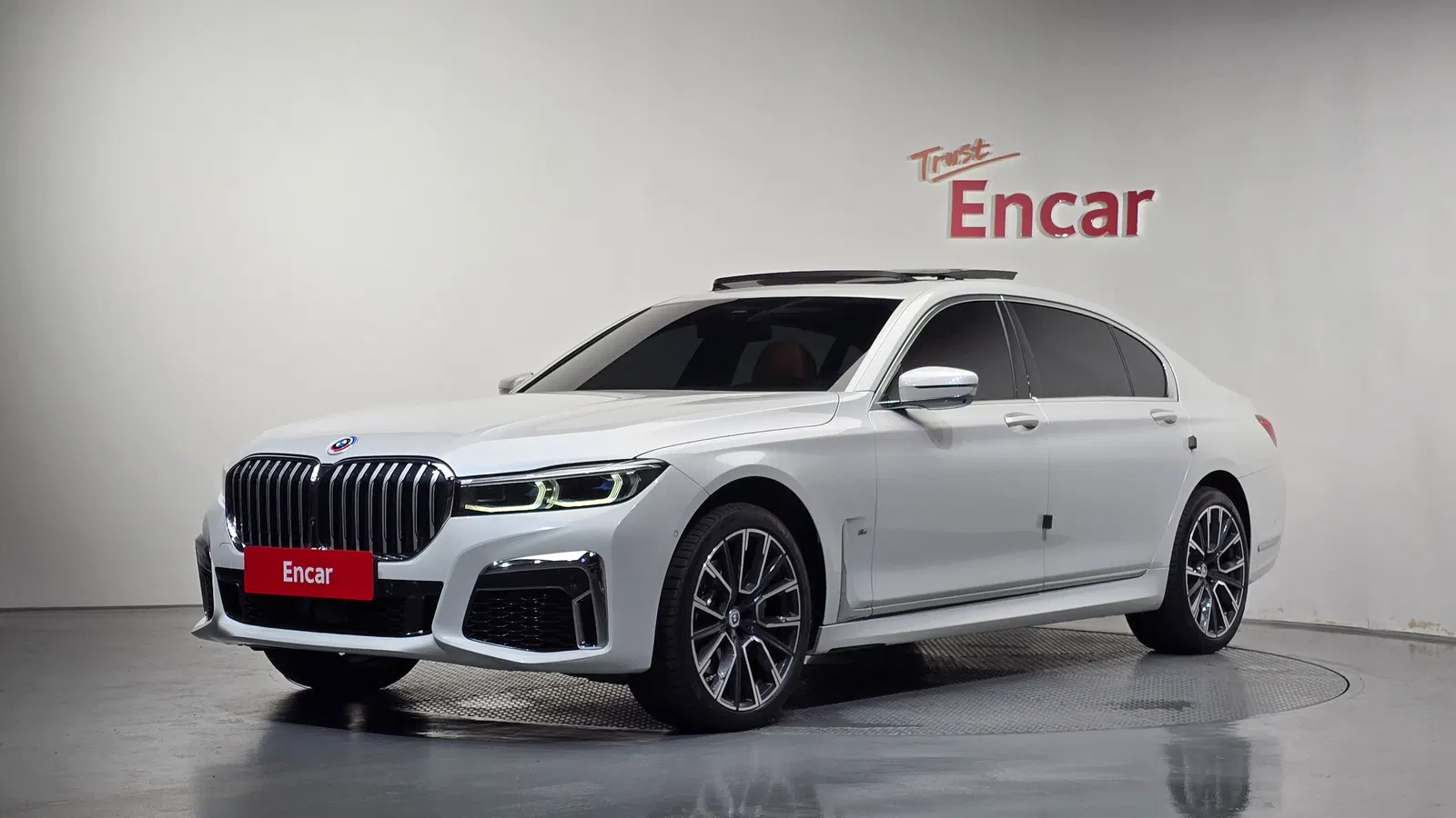 BMW Série 7 (G11) 740Li xDrive M Sport 2021 — photo 1 sur 20