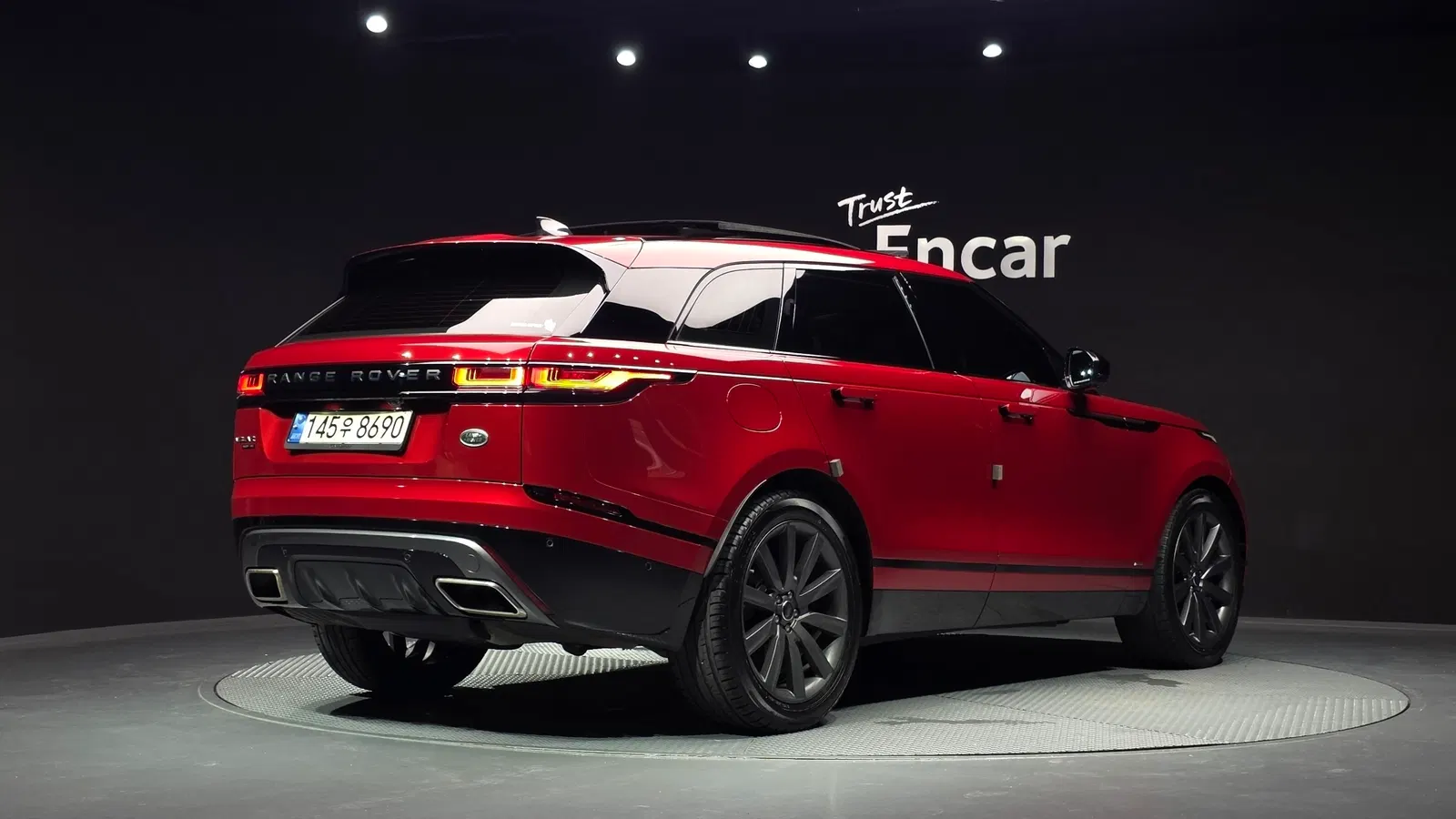 Land Rover Range Rover Velar 3.0 D300 R-Dynamic HSE 2018 — photo 1 sur 40