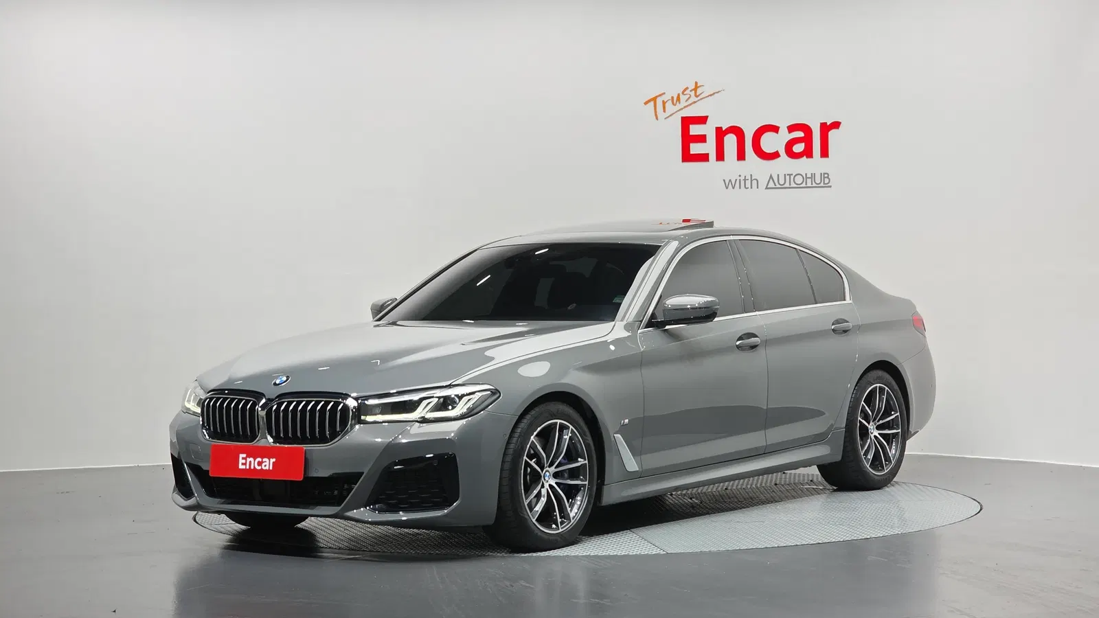 BMW Série 5 (G30) 520i M Sport 2022 — photo 1 sur 39