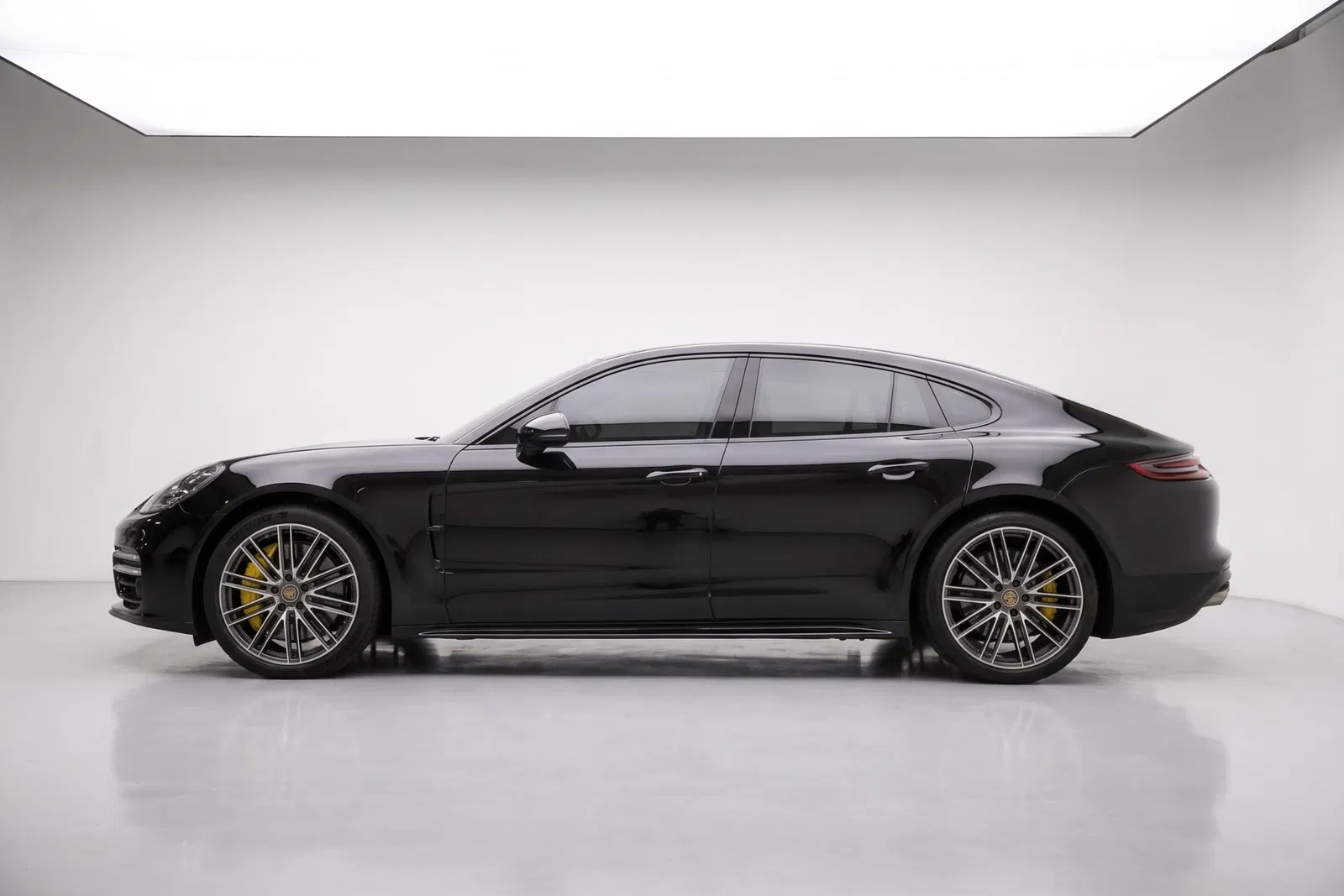 Porsche Panamera (971) 4.0 Turbo S 2021 — photo 1 sur 26